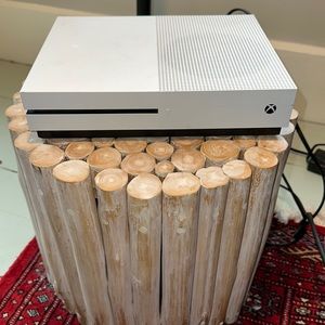 XBOX ONE S 1TB STORAGE
